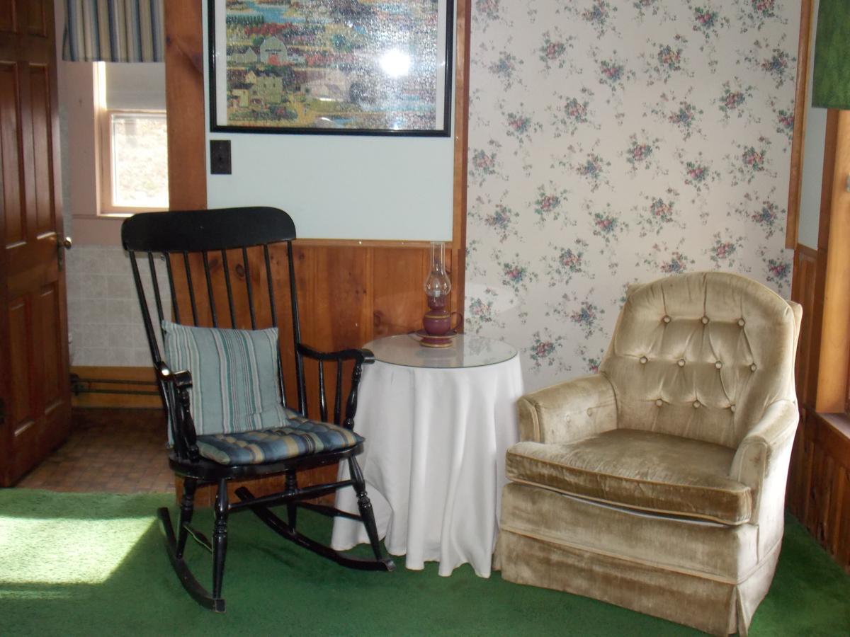 Old Red Inn & Cottages Норд Конуей Екстериор снимка