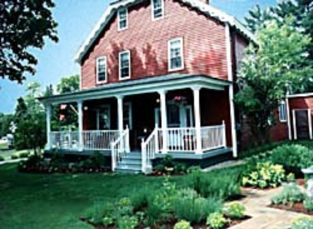 Old Red Inn & Cottages Норд Конуей Екстериор снимка